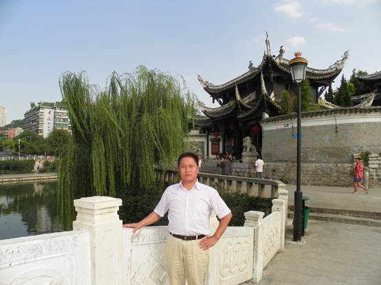 说明: C:\Users\Administrator\Desktop\硕士研究生导师信息(挂网）\丁春贵.jpg